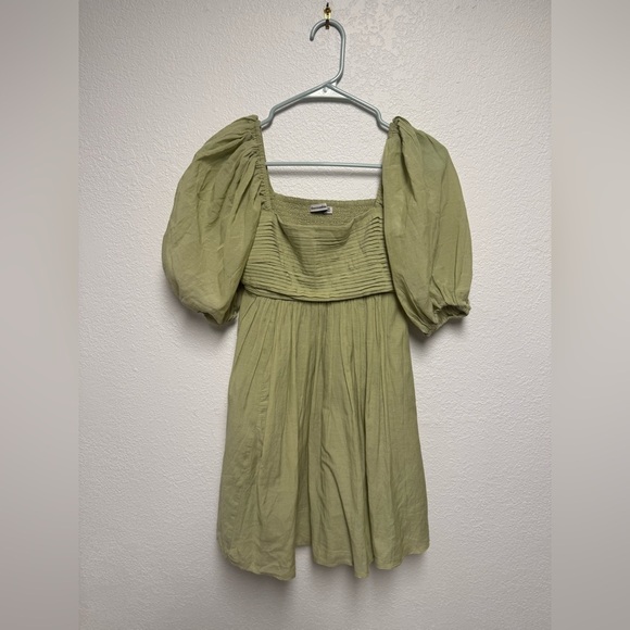 Abercrombie & Fitch Sage Green Puff Sleeve Smocked Mini Dress XS - Picture 2 of 9